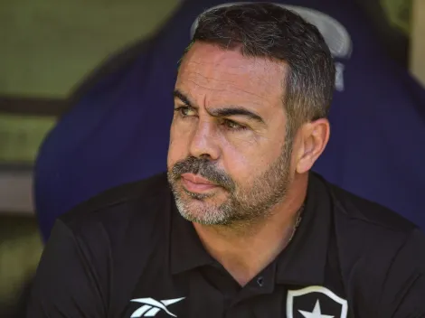 Artur Jorge expõe papel na evolução de defensor no Botafogo