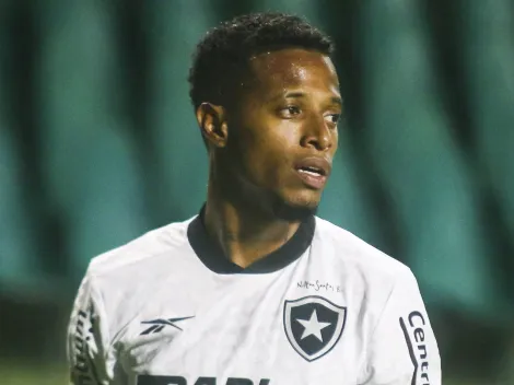 Meia 'ganha moral' no Botafogo para o lugar de Tchê Tchê