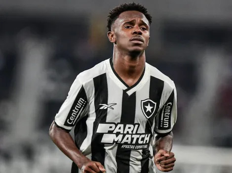 Botafogo comunica artroscopia de Jeffinho e possível data de retorno surpreende