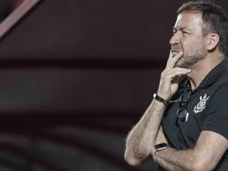 Melo é alertado sobre crise do Corinthians e risco de impeachment