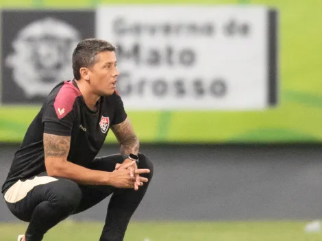 Camutanga passa por cirurgia e preocupa Thiago Carpini