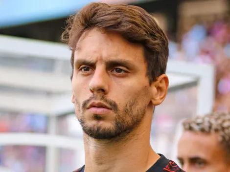 Renato testa e define nova posição para Rodrigo Caio no Grêmio