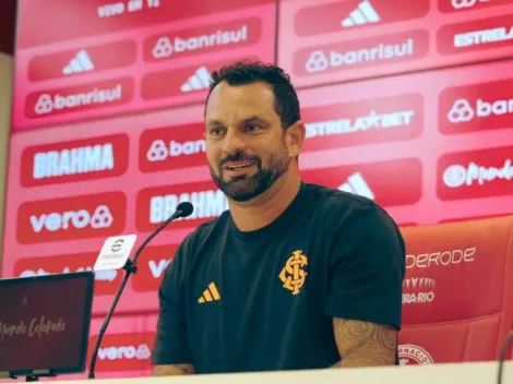 Magrão confirma procura de outro clube por Fabrício Bustos