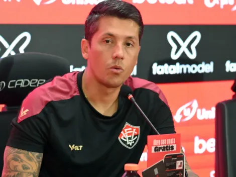 Thiago Carpini defende Lepo após derrota do Vitória