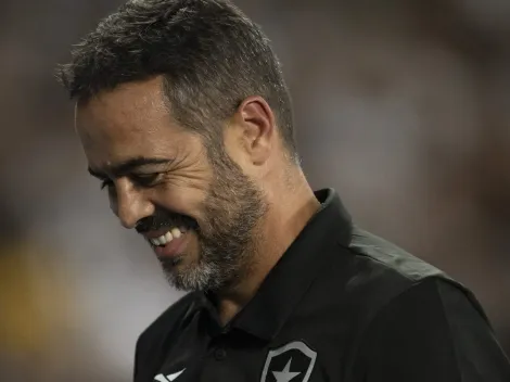 Artur Jorge celebra a volta de jogador lesionado, que deve ser titular pelo Botafogo contra o Palmeiras