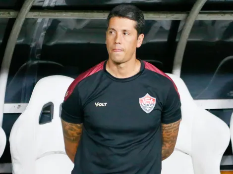 Thiago Carpini comenta saída de jogadores e fala em reforços