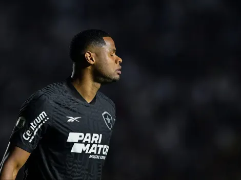 Botafogo informa lesão de Júnior Santos e situação preocupa torcida
