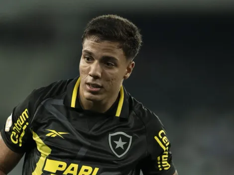 Botafogo muda de ideia e toma decisão sobre Carlos Alberto