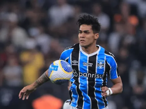 Notícia sobre Arezo 'ferve' no Grêmio