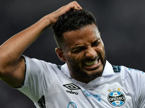 Reinaldo sofre pressão no Grêmio e futuro é incerto