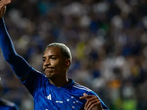 Matheus Pereira 'ferve' para cima da torcida do Cruzeiro