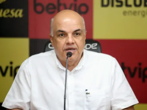 Romão surpreende na coletiva e faz pedido especial