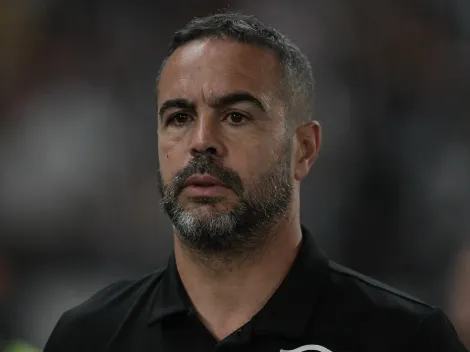 Técnico do Botafogo revela conversa com Textor e desafio superado