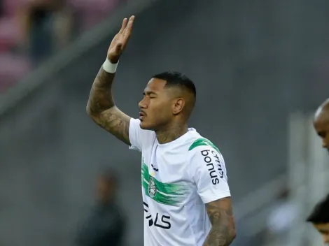 Zé Gabriel deve ser desfalque no Coritiba com lesão no ombro