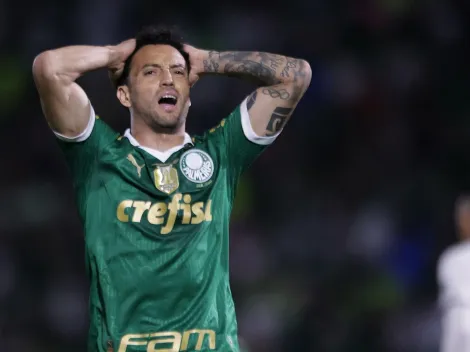 Felipe Anderson reage a puxão de orelha de Abel Ferreira