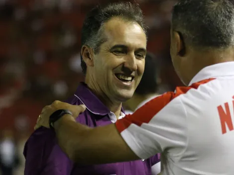 Léo Condé sai em defesa de jogador após péssima atuação