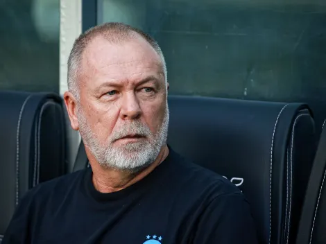 Mano Menezes surpreende e faz cobrança a volante do Grêmio