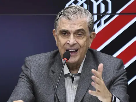 Athletico suspende torcedores que protestaram dentro de avião