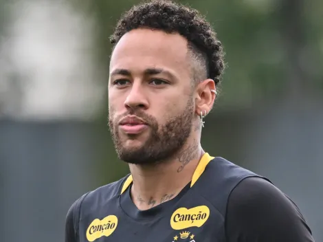 Colunista defende Neymar após protesto santista