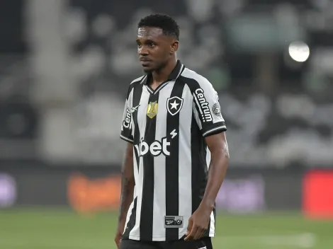 Botafogo toma decisão e encaminha saída de Jeffinho para o exterior em 2026