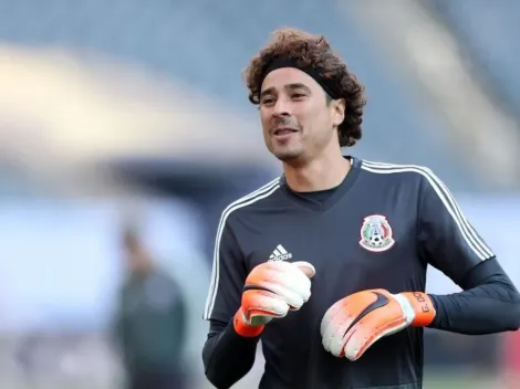 Guillermo Ochoa está viendo el partido de Toluca con América