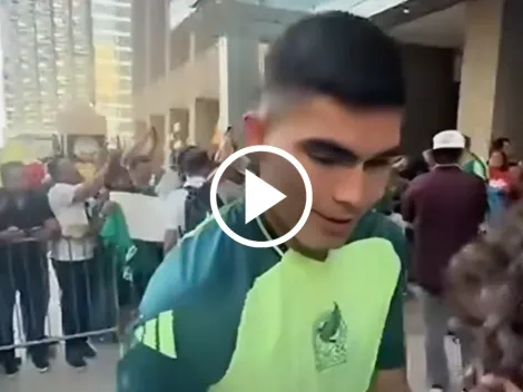 El polémico gesto de Johan Vásquez con un aficionado de América