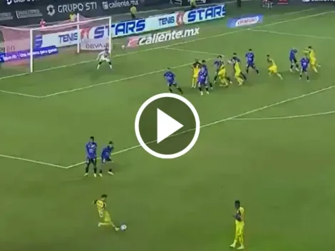 El magistral tiro libre de Brian Rodríguez que hizo temblar la portería