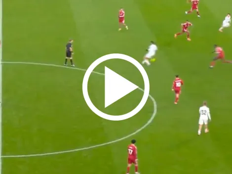 La asistencia de lujo de Raúl Jiménez con el Fulham contra el Liverpool