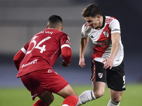 River sufrió y apenas pudo rescatar un empate contra Huracán en el Monumental