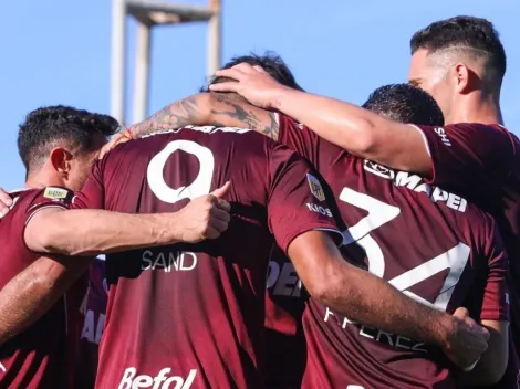 Lanús fue de mayor a menor en un partidazo pero recuperó la punta