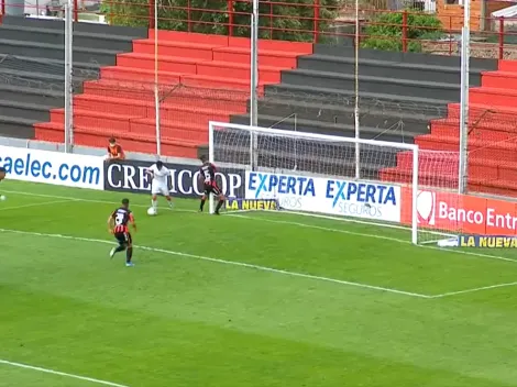 VIDEO: Estudiantes casi mete el gol del torneo pero terminó siendo el errado del año