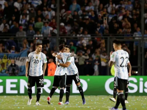 ¡Todos unidos! Los jugadores de Argentina celebraron la clasificación a Qatar