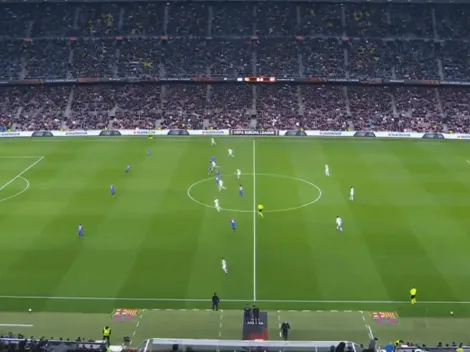 VIDEO | A Nápoli le tocó sacar del medio e hizo esta burrada en el Camp Nou