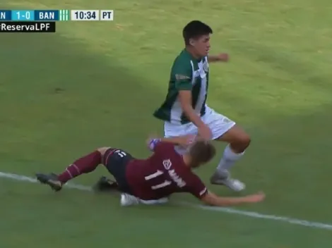 VIDEO | La increíble expulsión de un jugador de Lanús en el clásico de reserva ante Banfield