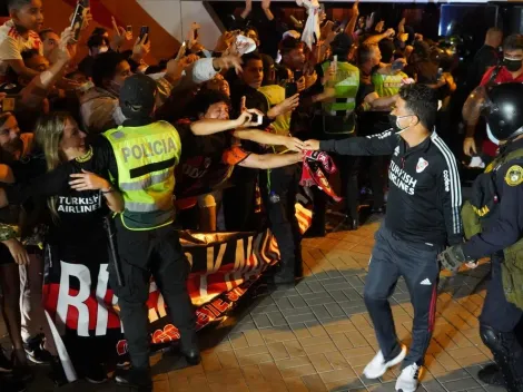 Locura por River en Lima: apenas se levantó el toque de queda, los hinchas coparon el hotel