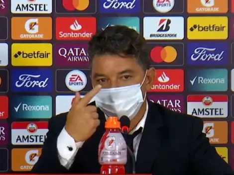 VIDEO | Gallardo, enfurecido con un periodista en plena conferencia: "Te estoy contestando..."