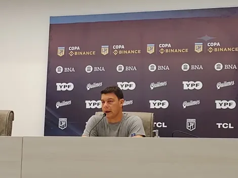 Battaglia se enojó en plena conferencia después del triunfo de Boca: "Dejame..."