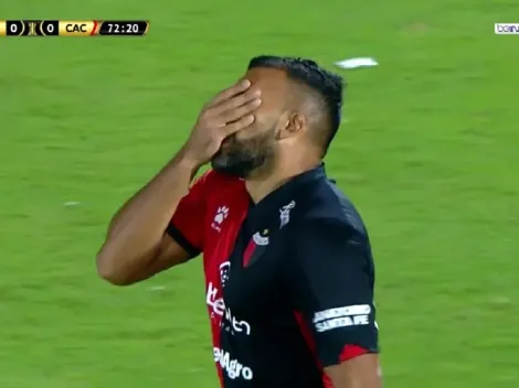 La imagen viral de Wanchope Ábila en el partido de Colón que hizo reír a todos los hinchas de River