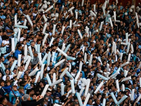 "El que no salta, es un....": el canto de los hinchas de Racing para Villa tras la denuncia