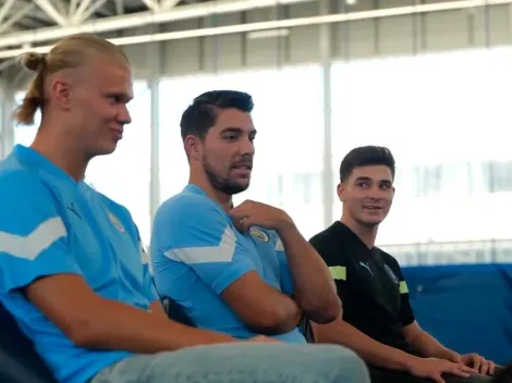 Julián Álvarez cantó ante todo el plantel del City y perdió el concurso