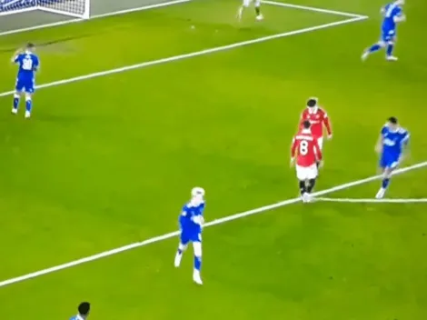 VIDEO | Bruno Fernandes se enojó con Garnacho en pleno partido del United