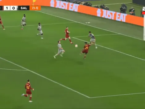 VIDEO | Dybala la agarró de aire para marcar un golazo y que deliren en Roma