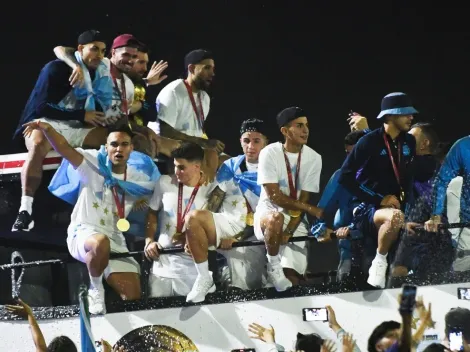 "De todo menos agua": Lautaro Martínez y una inédita revelación del micro en los festejos de la Selección