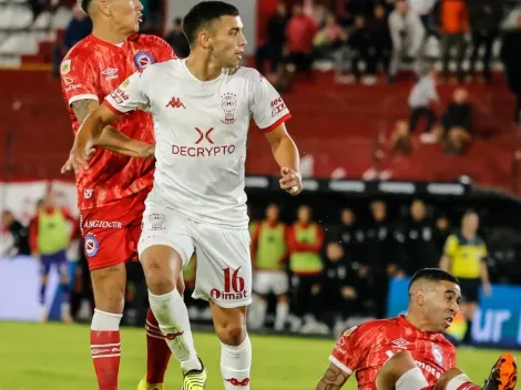 Argentinos Juniors resistió con dos menos y empató en su visita a Huracán