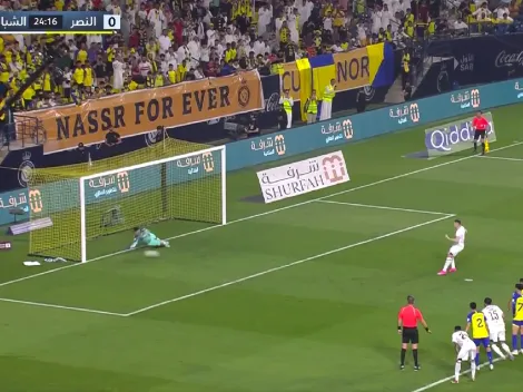 VIDEO | A Rossi le patearon su primer penal en Al-Nassr y ASÍ RESPONDIÓ