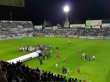 Escándalo en la Primera Nacional: suspenden Quilmes vs. Gimnasia (M) por una agresión al arquero visitante