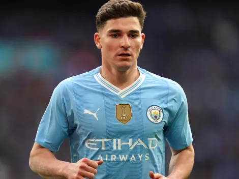 Le pasó lo mismo que a Haaland: Julián Álvarez prácticamente no tocó la pelota en el Manchester City