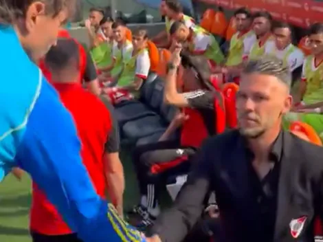 El frío saludo entre Martín Demichelis y Diego Martínez en la previa del River vs. Boca