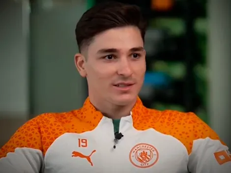 Furor en Manchester City por el inglés fluido de Julián Álvarez: "Mejor que Agüero"