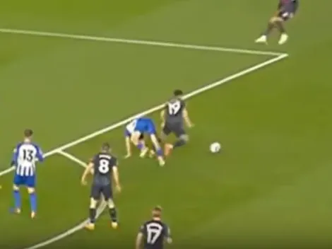 VIDEO | Julián expuso al Colo Barco en una jugada viral en la Premier